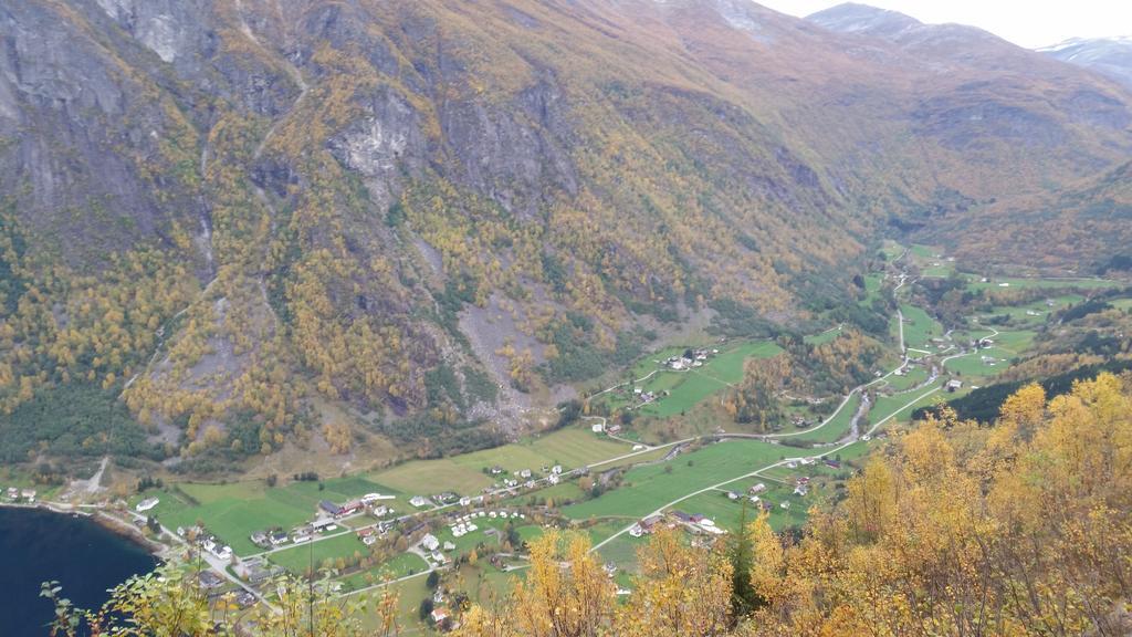Petrines Gjestgiveri Norddal Dış mekan fotoğraf