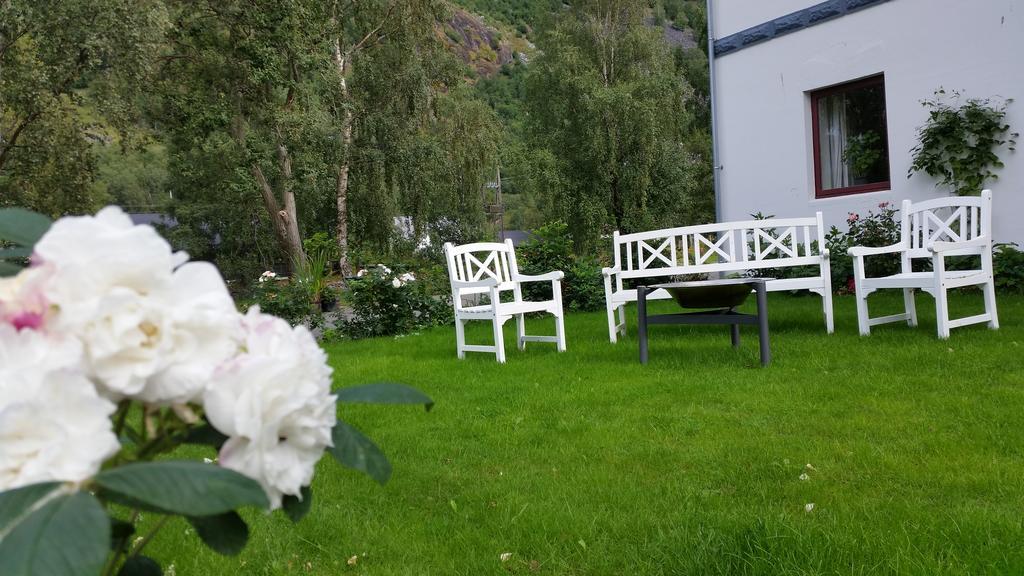 Petrines Gjestgiveri Norddal Dış mekan fotoğraf